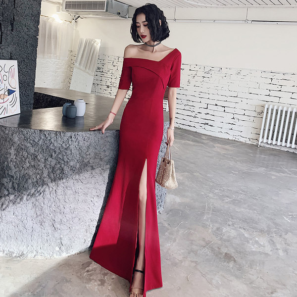 ชุดราตรี ชุดราตรีสวยหรู แบบ ทันสมัย Evening dress