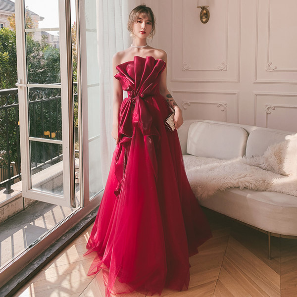 ชุดราตรี ชุดราตรีสวยหรู แบบ ทันสมัย Evening dress