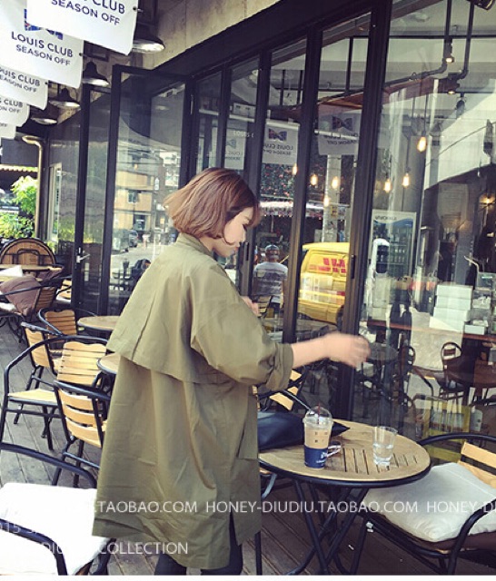 เสื้อคลุมสไตล์เกาหลี สีเขียวทหาร ทรงโคล่งสวย แต่งดีเทลด้านหลัง ผ้าเนื้อด้าน ไม่หนา ใส่คลุมกำลังดี เท่ๆ พร้อมส่งเลยจ้า สีเขียวทหาร
