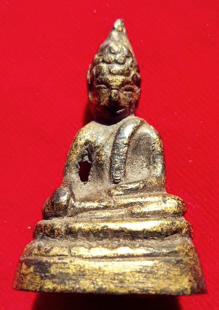 พระกริ่งเปียกทอง