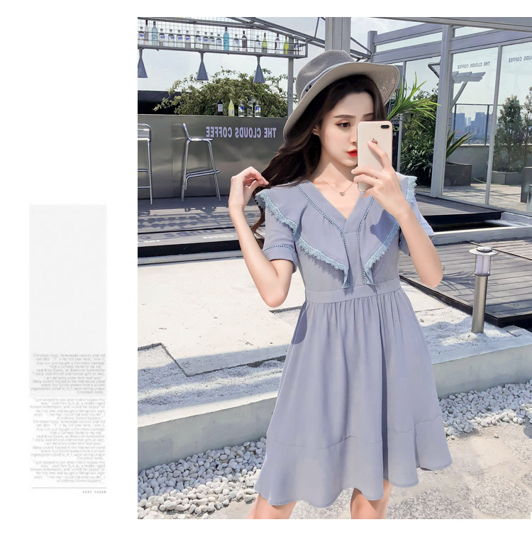 Dress4599 เดรสคอวีแต่งระบายขอบลูกไม้สีพื้นฟ้าอมเทา ซิปข้าง ผ้าชีฟองเนื้อทรายเนื้อหนามีน้ำหนักทิ้งตัว งานดีเกรดพรีเมียมสวยหรูเหมือนราคาหลักพัน ทรงนี้ดูดีใส่ได้ทุกโอกาส Dress4646