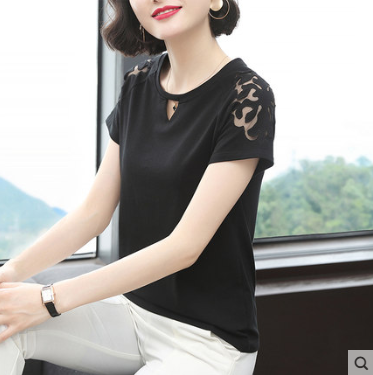 เสื้อยืดคอตตอนเรียบหรู