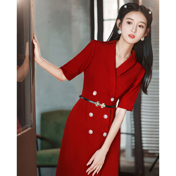 ชุดราตรี ชุดราตรีสวยหรู แบบ ทันสมัย Evening dress