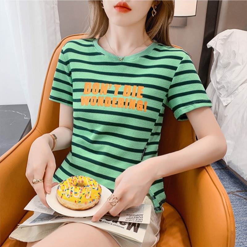 เสื้อยืดวัยรุ่นน่ารักๆ เสื้อวัยรุ่นแขนสั้น เสื้อผ้าวัยรุ่นเกาหลี แบรนด์ Wiyike