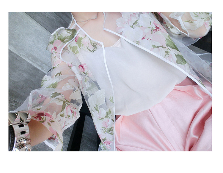 เสื้อคลุม ผ้าแก้ว พร้อมส่ง ลายดอกไม้หวานๆ แบบเก๋ไก๋ไม่เหมือนใคร