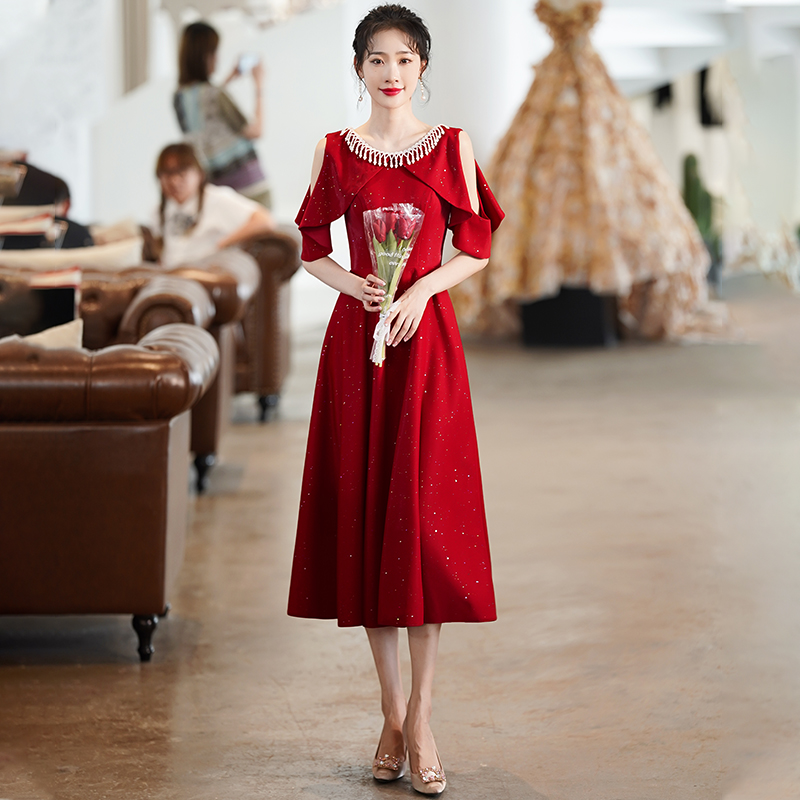 ชุดราตรี ชุดราตรีสวยหรู แบบ ทันสมัย Evening dress