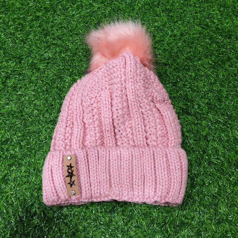 หมวกไหมพรม แต่งแถบดาว ไหมพรมเนื้อนุ่มมีประกาย ด้านในบุขนอุ่น