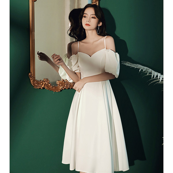 ชุดราตรี ชุดราตรีสวยหรู แบบ ทันสมัย Evening dress