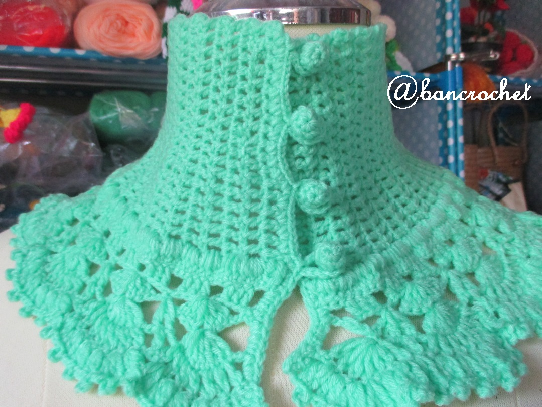 Bancrochet ผ้าคลุมคอถักโครเชต์ แบบมีกระดุมหน้า Crochet cowl สีเขียวมิ้นท์ inch