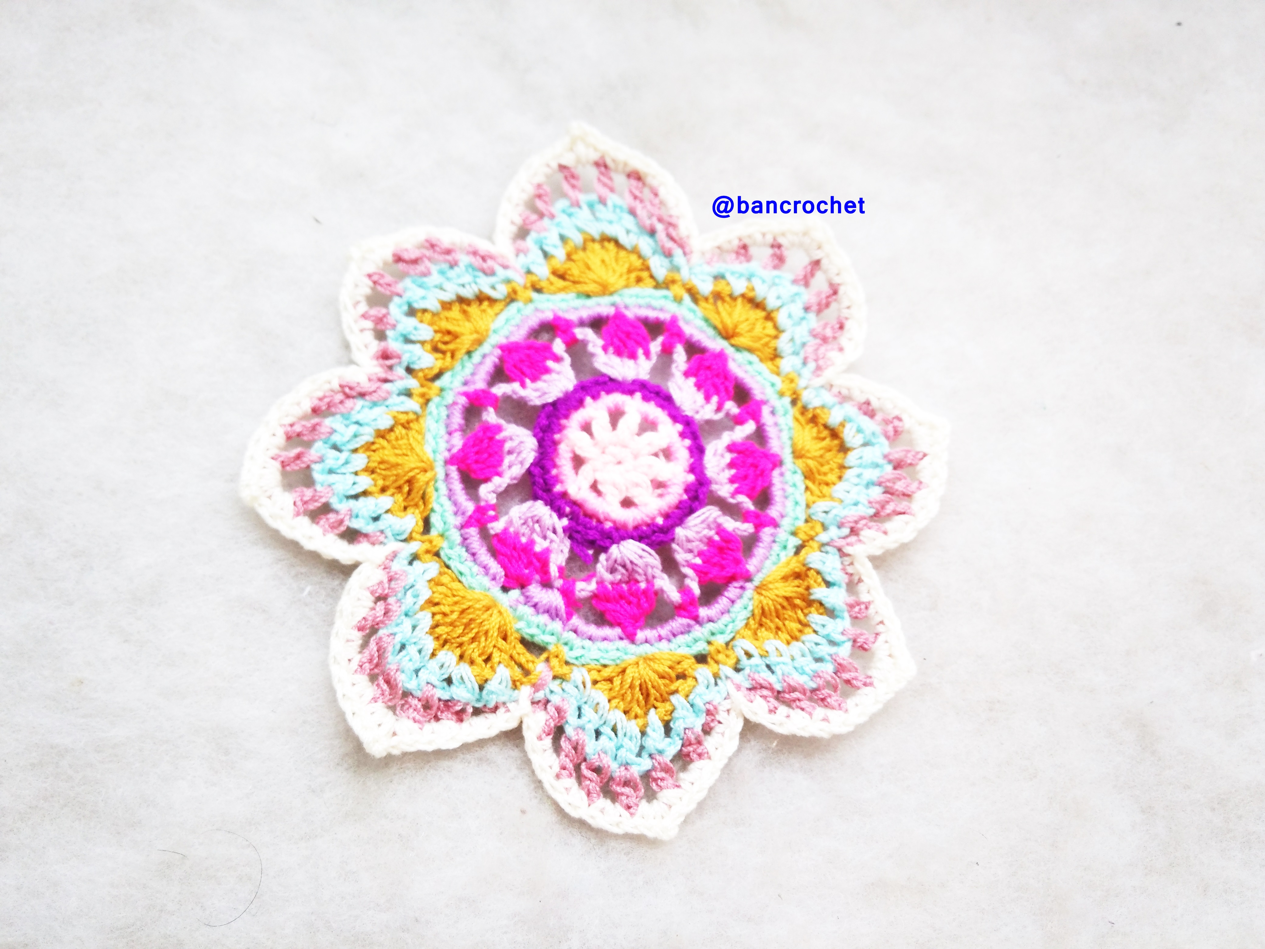 Bancrochet ที่รองแก้วถักโครเชต์ crochet coasters หลากสี 4 นิ้ว