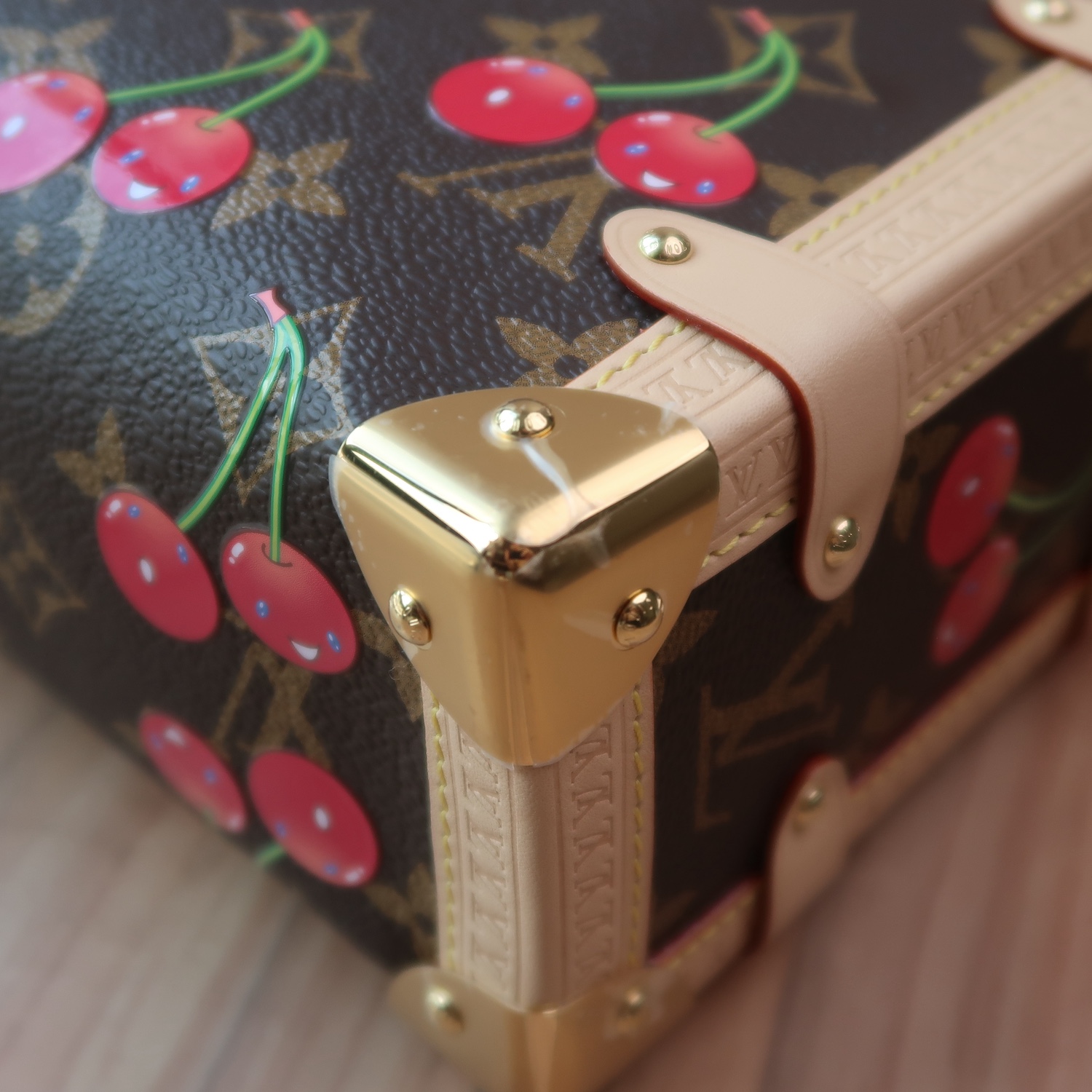 LVxMurakami Monogram Cherry Side Trunk MM (พารากอน 8 วัน)