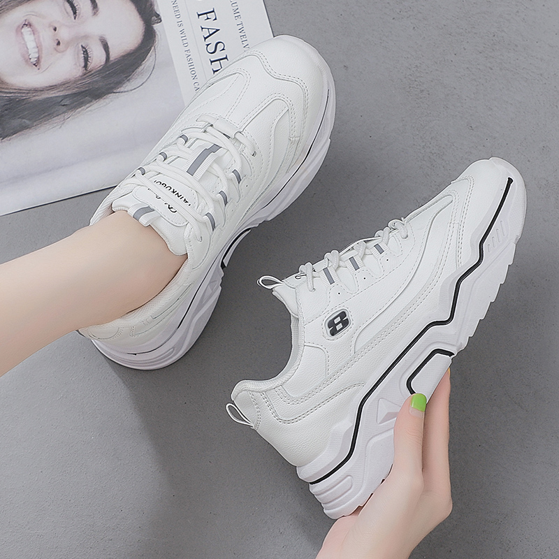 รองเท้าผ้าใบเสริมส้นสูง รองเท้าผ้าใบเสริมส้นสูงสไตล์เกาหลี ส่งฟรี EMS