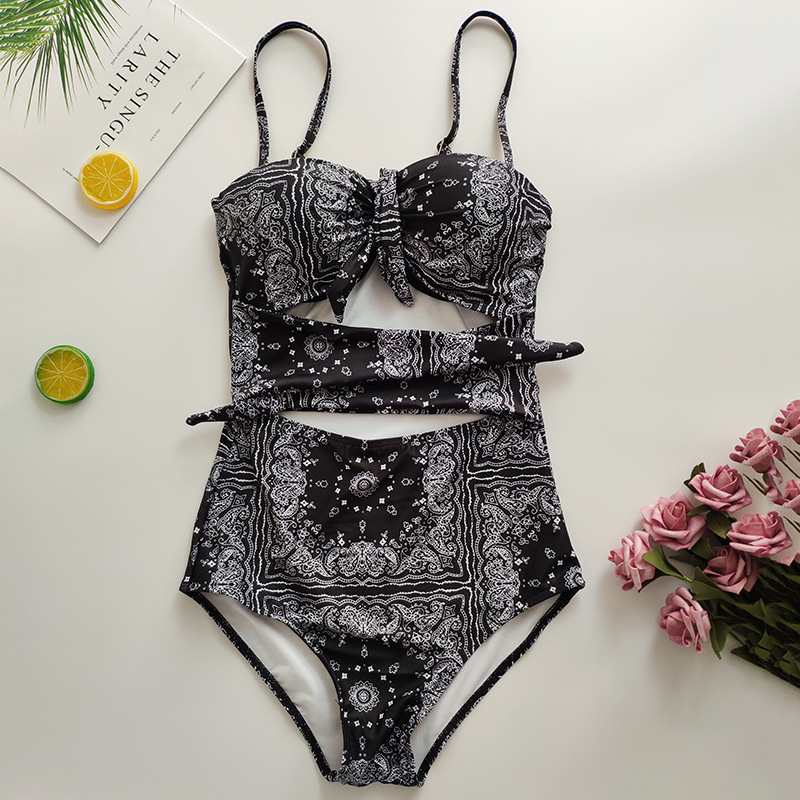 ชุดว่ายน้ำผู้หญิง ชุดว่ายน้ำน่ารัก Bikini ชุดไปทะเล