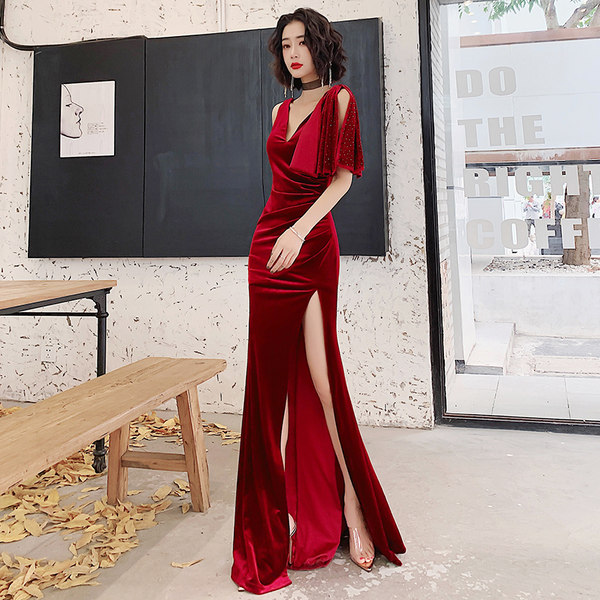 ชุดราตรี ชุดราตรีสวยหรู แบบ ทันสมัย Evening dress