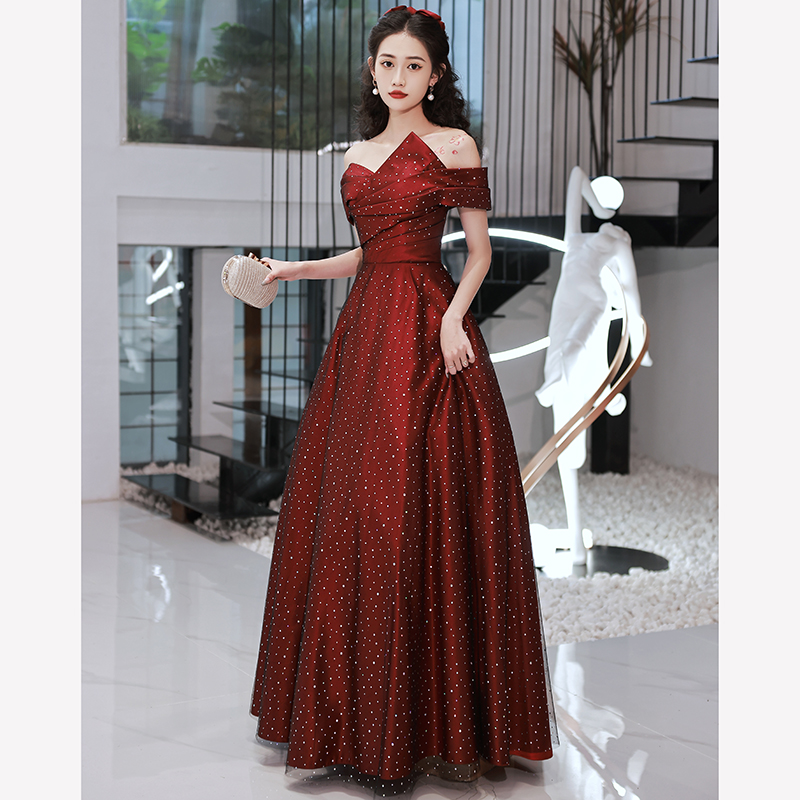 ชุดราตรี ชุดราตรีสวยหรู แบบ ทันสมัย Evening dress