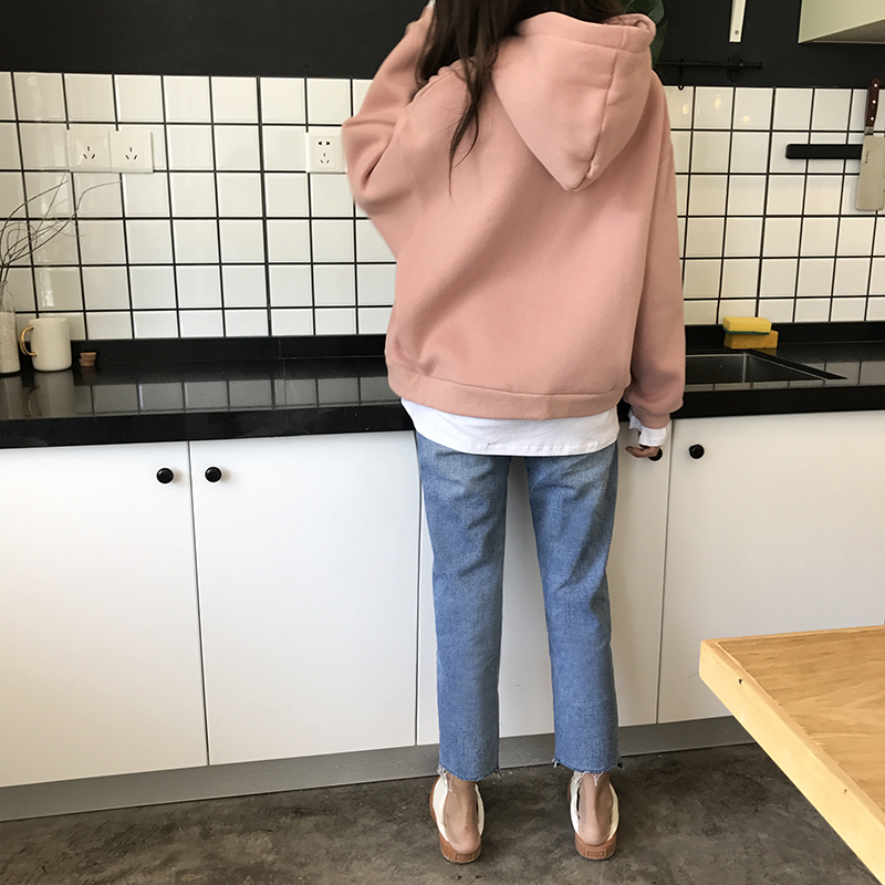 เสื้อกันหนาวแขนยาว แต่งชายเสื้อยืดสีขาวด้านใน ผ้าคอตตอน+สำลีเนื้อนุ่มและอุ่นมากๆ สีโทนหมนๆ กำลังฮิต น่ารักมากค่าาา >< free