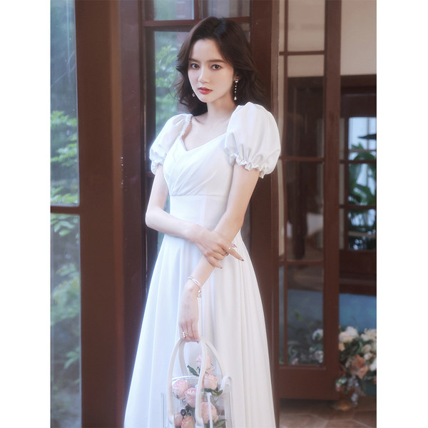 ชุดราตรี ชุดราตรีสวยหรู แบบ ทันสมัย Evening dress