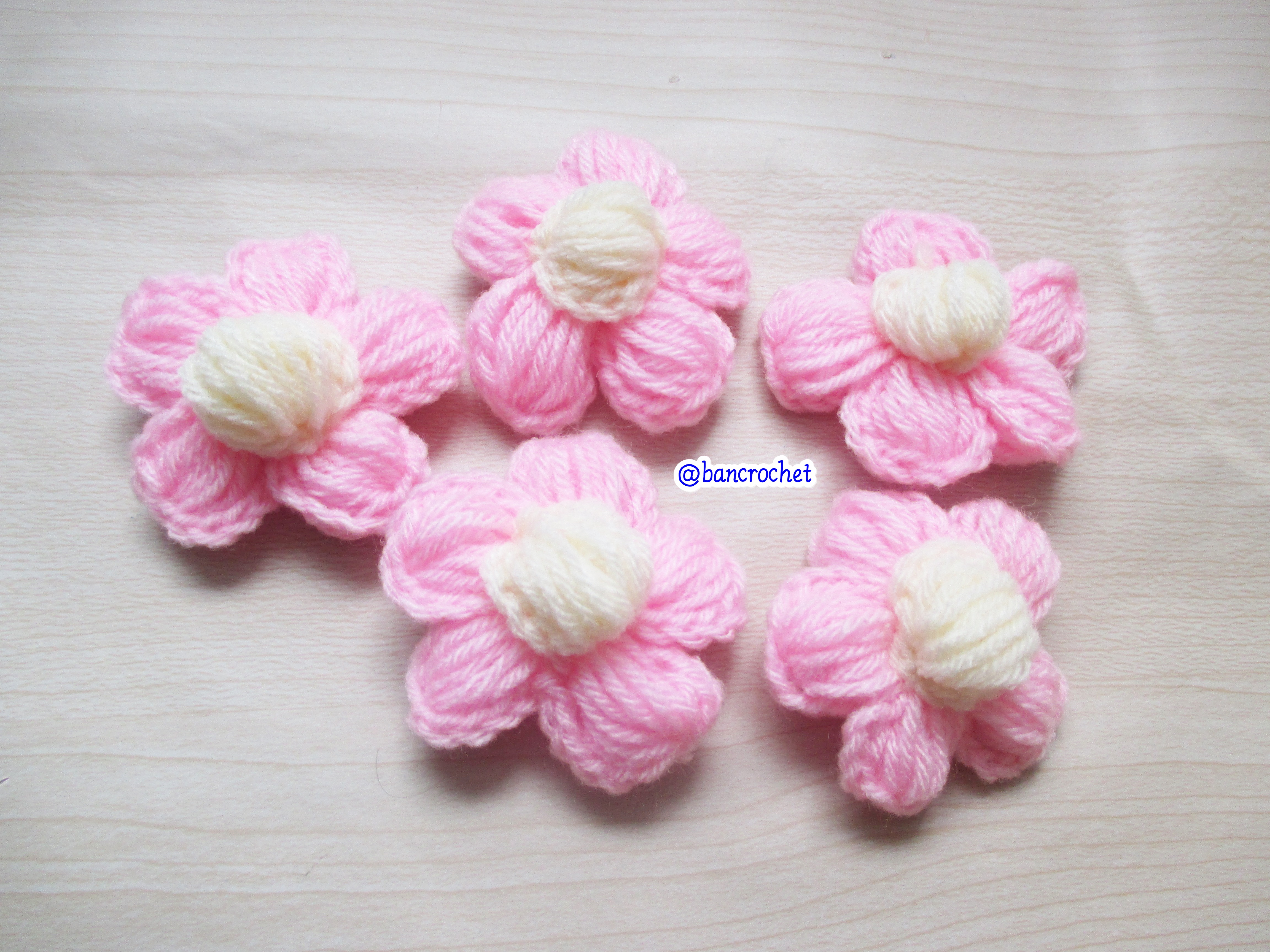 Bancrochet ดอกไม้ถักโครเชต์ฟูๆ crochet Flowers หลากสี 5 cm