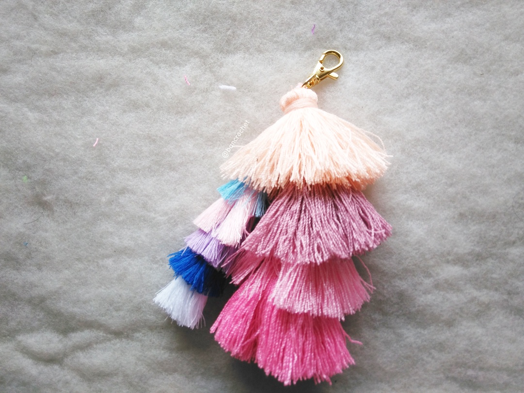 Bancrochet พวงกุญแจพู่ห้อยกระเป๋า tassels pompoms keychains หลากสี 5.5-6นิ้ว