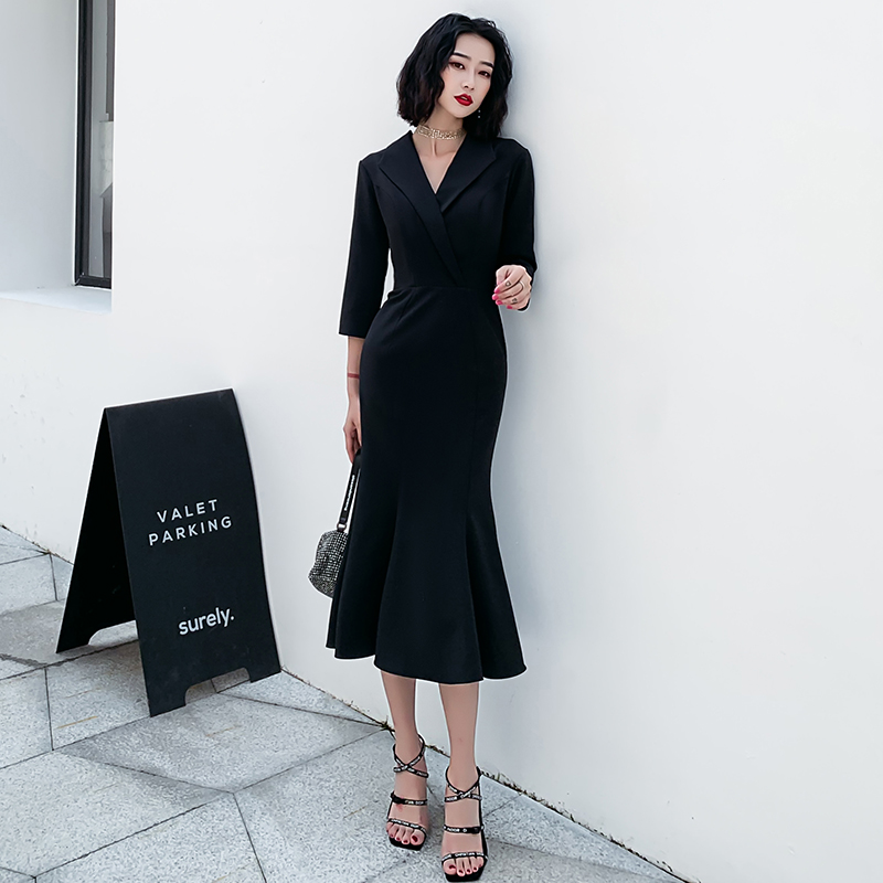 ชุดราตรี ชุดราตรีสวยหรู แบบ ทันสมัย Evening dress