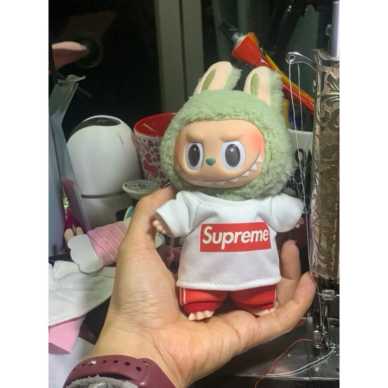 R008 ชุดสำหรับตุ๊กตา Labubu 38 / Labubu macaron / Upset Duck