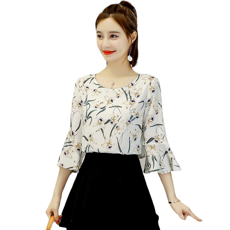 Blouse3795 เสื้อแฟชั่นผ้าชีฟองลายดอกไม้สีครีม แขนยาวสี่ส่วนระบาย ผ้าชีฟองทึบแสงเนื้อดีนุ่มใส่สบาย งานสวยแมทช์กับอะไรก็เข้า ใส่เที่ยว/ใส่ทำงานได้