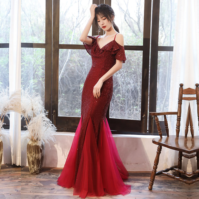 ชุดราตรี ชุดราตรีสวยหรู แบบ ทันสมัย Evening dress