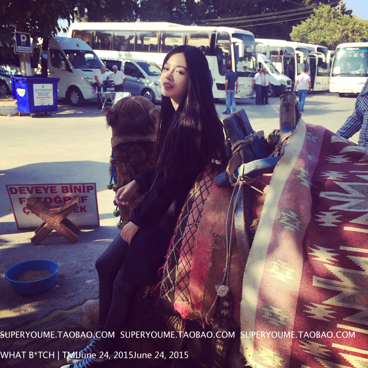 เสื้อกันหนาว ทรงเก๋ มีฮู้ด ผ้าสำสีเนื้อนุ่ม ใส่คลุมสวยๆในวันสบายๆค่าา พร้อมส่งจ้า