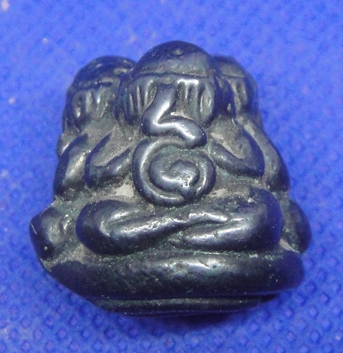 พระปิดตาสามเกลอหลวงพ่อทาวัดพะเนียงแตก