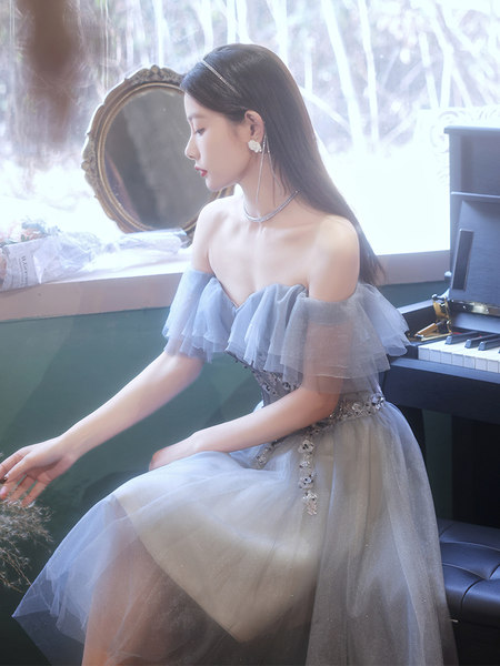 ชุดราตรี ชุดราตรีสวยหรู แบบ ทันสมัย Evening dress