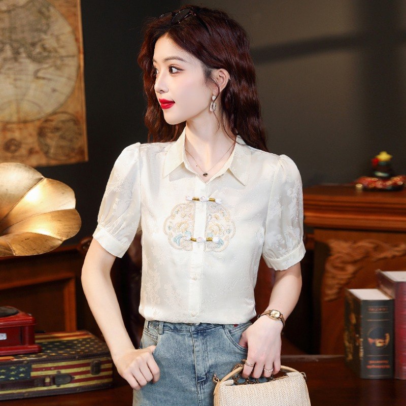 เสื้อเชิ้ตผู้หญิงใส่ทํางาน 390 บาทต่อชิ้น ฟรีค่าจัดส่ง