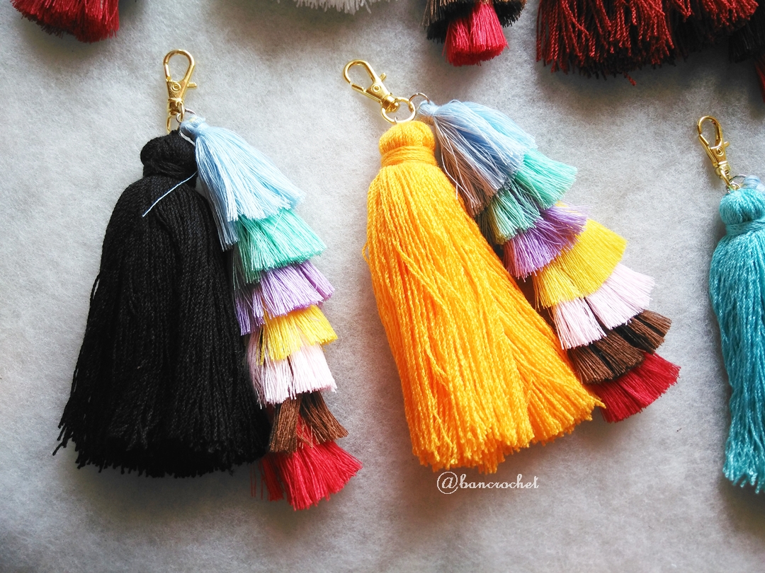 พวงกุญแจพู่เล็กพู่ใหญ่ tassels keychain ชมพู