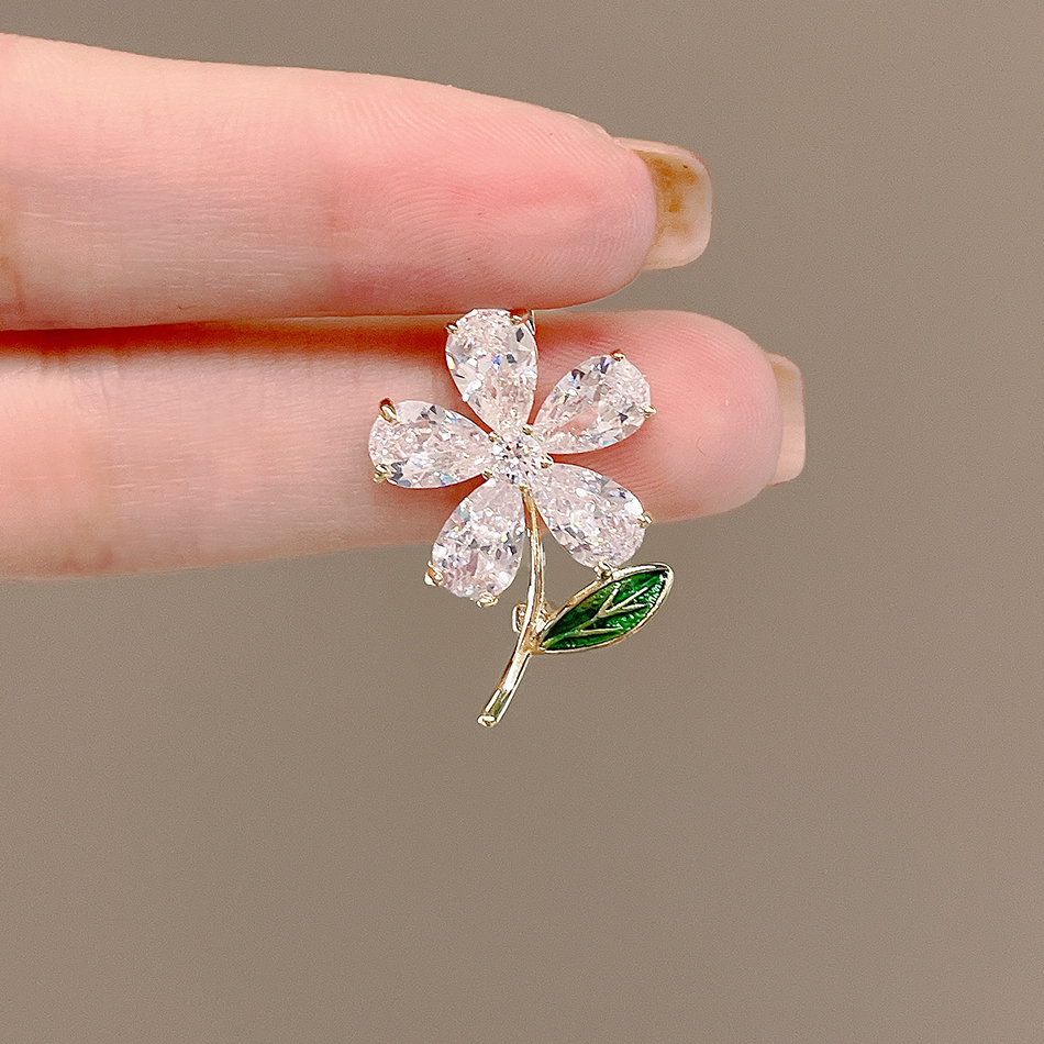 เข็มกลัด เข็มกลัดสวยๆ เข็มกลัดติดเสื้อ Brooch