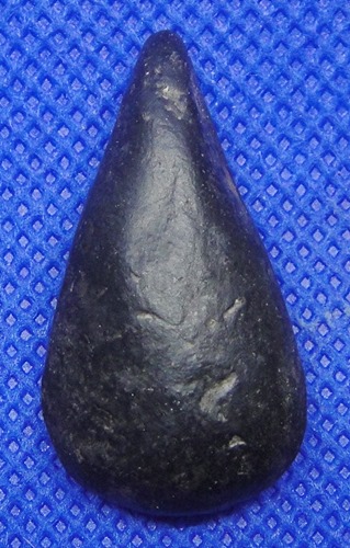 พระนางกำแพงเม็ดมะเคล็ด