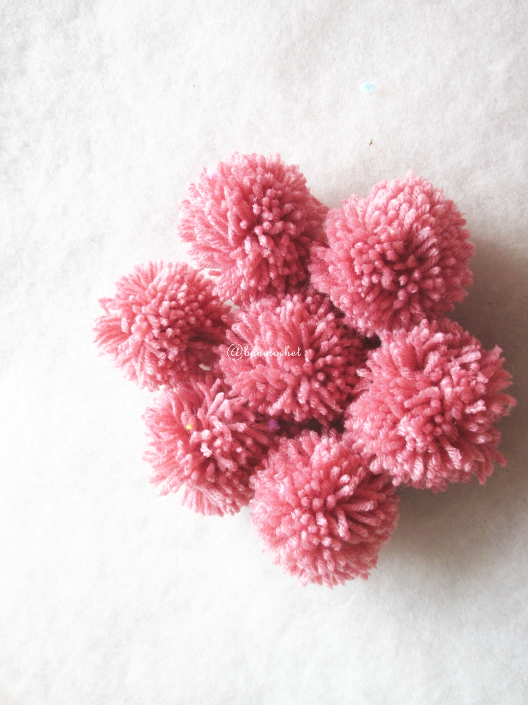 ปอมปอมไหมพรมสีชมพู ขนาด 2 นิ้ว pompoms crochet