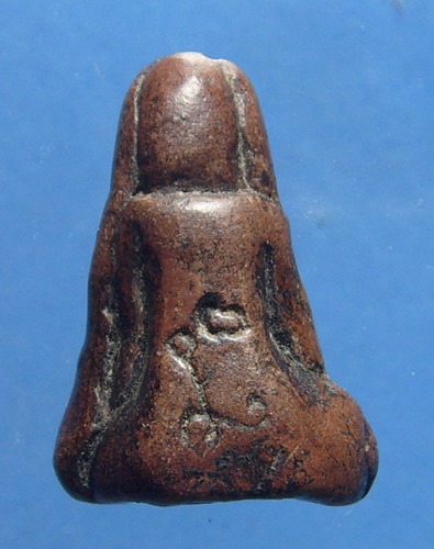 พระปิดตาเนื้อดินจุ่มรัก