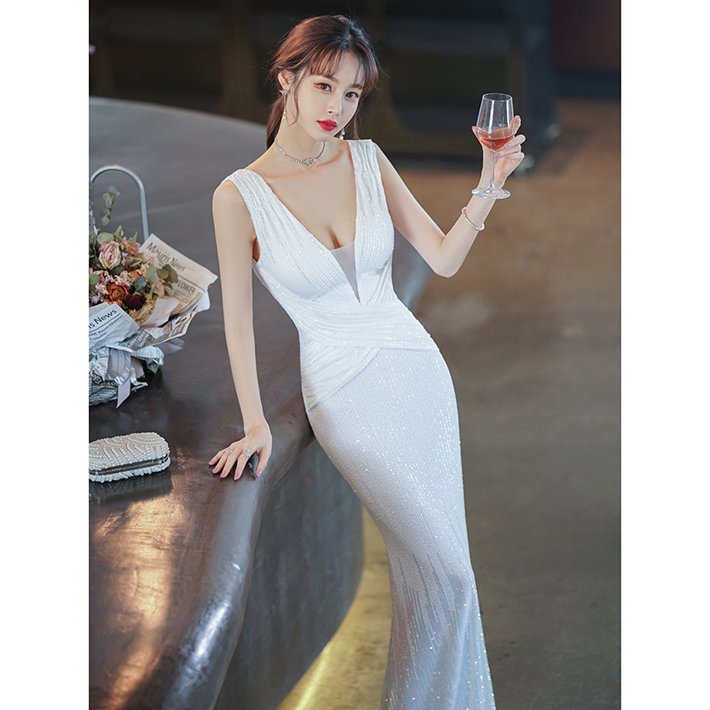 ชุดราตรี ชุดราตรีสวยหรู แบบ ทันสมัย Evening dress