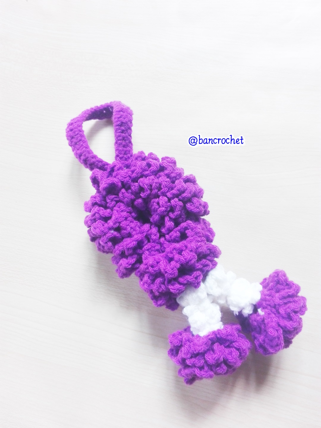 Bancrochet พวงมาลัยถักโครเชต์ Crochet Thai Garland ม่วง 6*5*4 inch