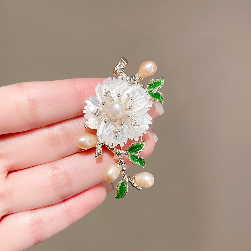 เข็มกลัด เข็มกลัดสวยๆ เข็มกลัดติดเสื้อ Brooch