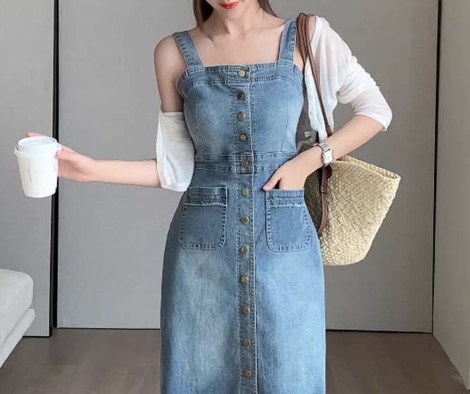 เดรสกระโปรงยีนส์ สายเดี่ยว แบบเอี้ยม น่ารัก ๆ เดรสกระโปรงยาว แฟชั่นยีนส์ ใส่สวย ใส่เที่ยวเก๋ ๆ 245304