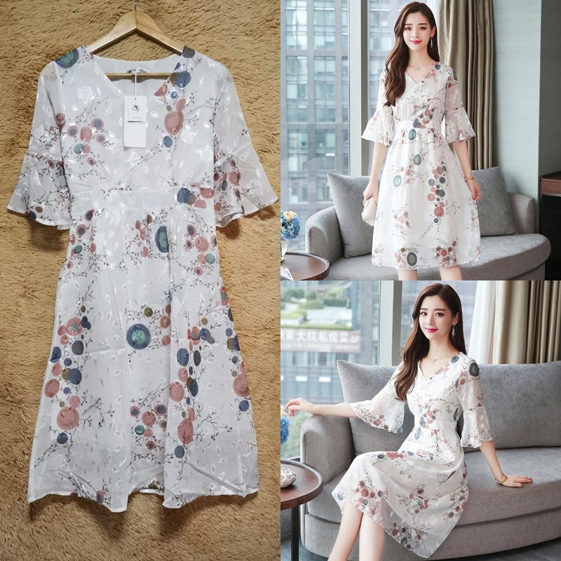 Dress4396 เดรสยาวลายดอกไม้พื้นสีขาว แขนสามส่วนระบาย ซิปข้างใส่ง่าย มีซับในอย่างดีทั้งชุด ทรงคอวีใส่แล้วดูเพรียว