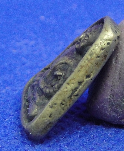 หลวงพ่อเงินจอบเล็ก