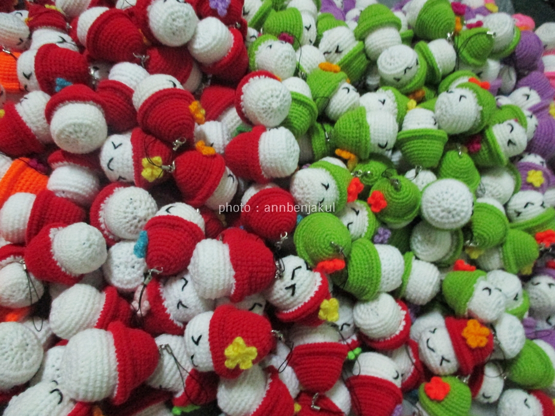 พวงกุญแจเห็ดถัก สีแดง