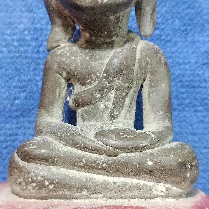 พระเชียงรุ้ง