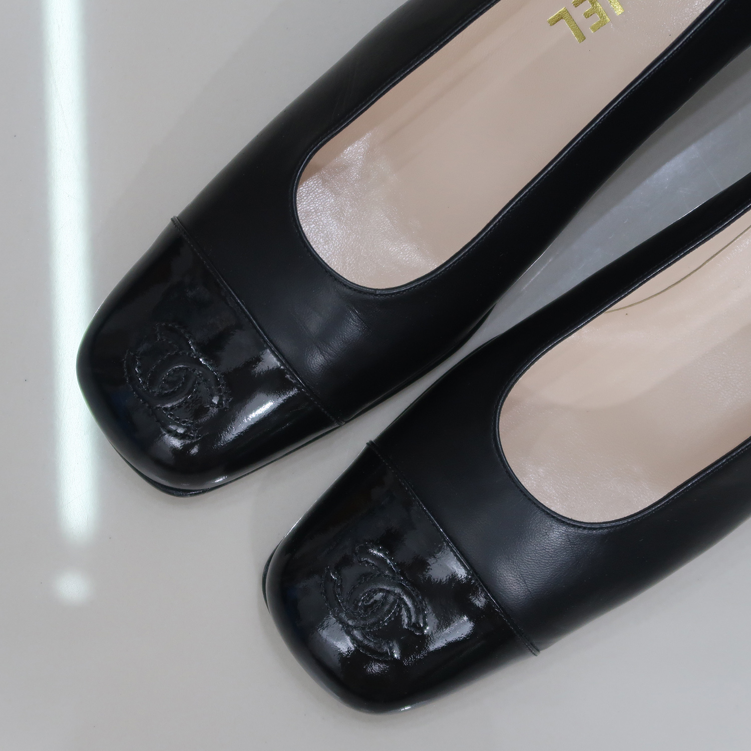 Chanel Black Calf Leather Patent Cap Toe Pumps Size 38.5