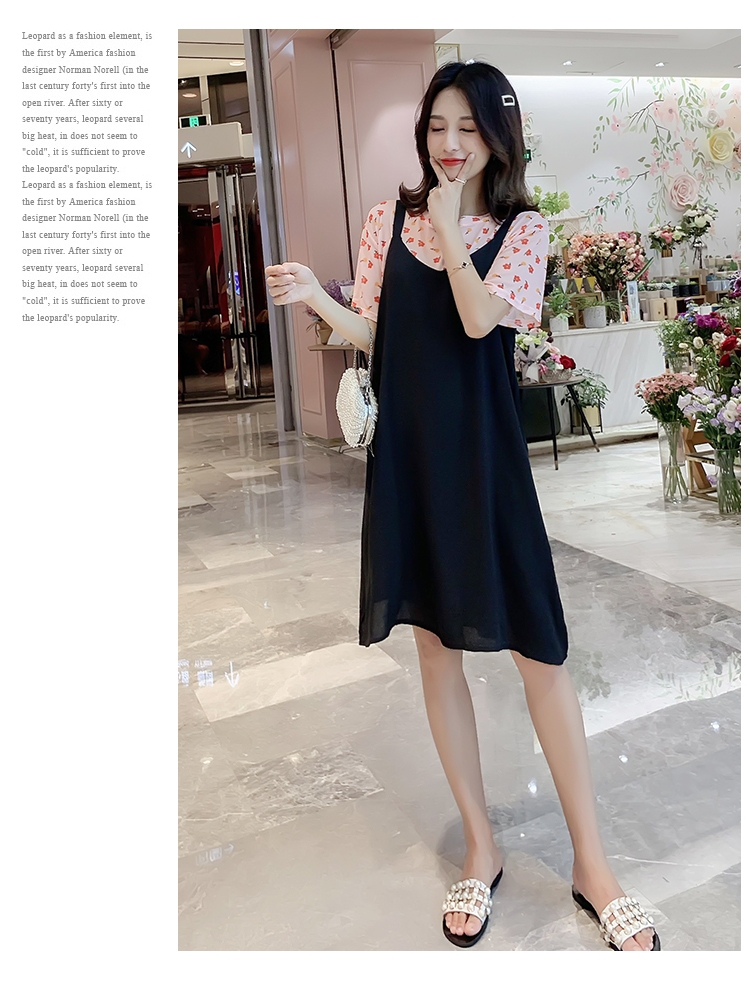 Dress4614 ชุดเดรสกระโปรงทรงปล่อยสีดำซิปหลังผ้าโพลีเนื้อดี พร้อมเสื้อตัวในลายดอกไม้โทนสีส้มผ้าเนื้อดียืดหยุ่นสูง งานสวยน่าใส่ ผ้านุ่มใส่สบาย แมทช์ได้ลงตัว ใส่เที่ยว/ใส่ทำงานได้