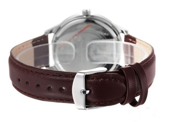 นาฬิกาข้อมือ ผู้หญิง สายหนัง ฝังเพชร ออกแบบ หน้าปัด ด้านใน เป็น ต้นคริสมาสต์ ติดเพชร สวยหรู ท่ามกลาง หิมะ สายหนังสีน้ำตาล ดำ ขาว 542945