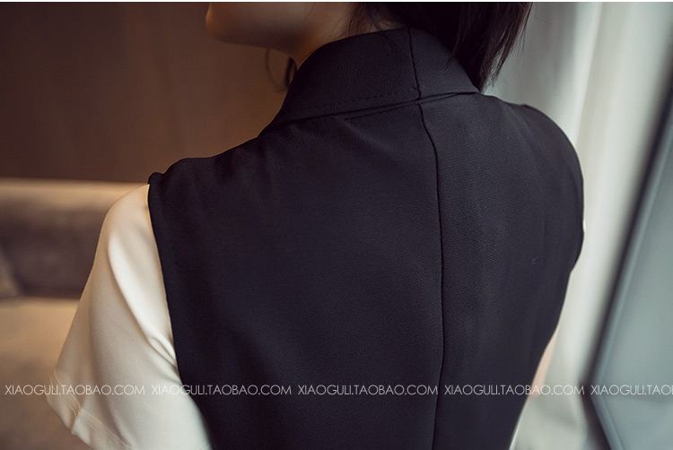 สูทคลุมตัวยาว แขนกุด สีดำ ทรงแบบเกาหลีมากๆ ผ้าเนื้อเบา ใส่คลุมได้ลุคเก๋ๆ (ผ้าแบบสูท) black