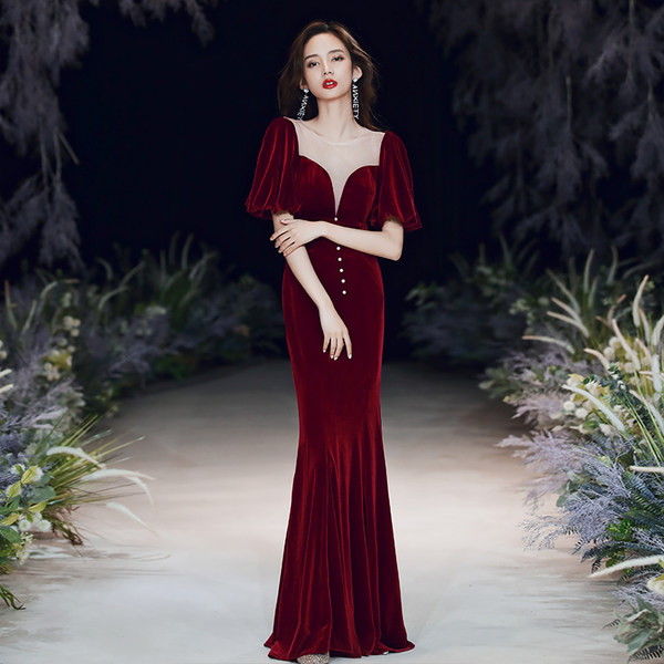 ชุดราตรี ชุดราตรีสวยหรู แบบ ทันสมัย Evening dress