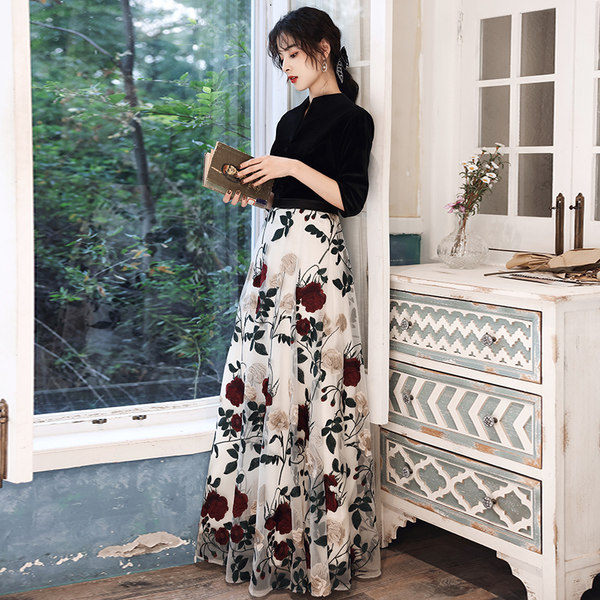 ชุดราตรี ชุดราตรีสวยหรู แบบ ทันสมัย Evening dress